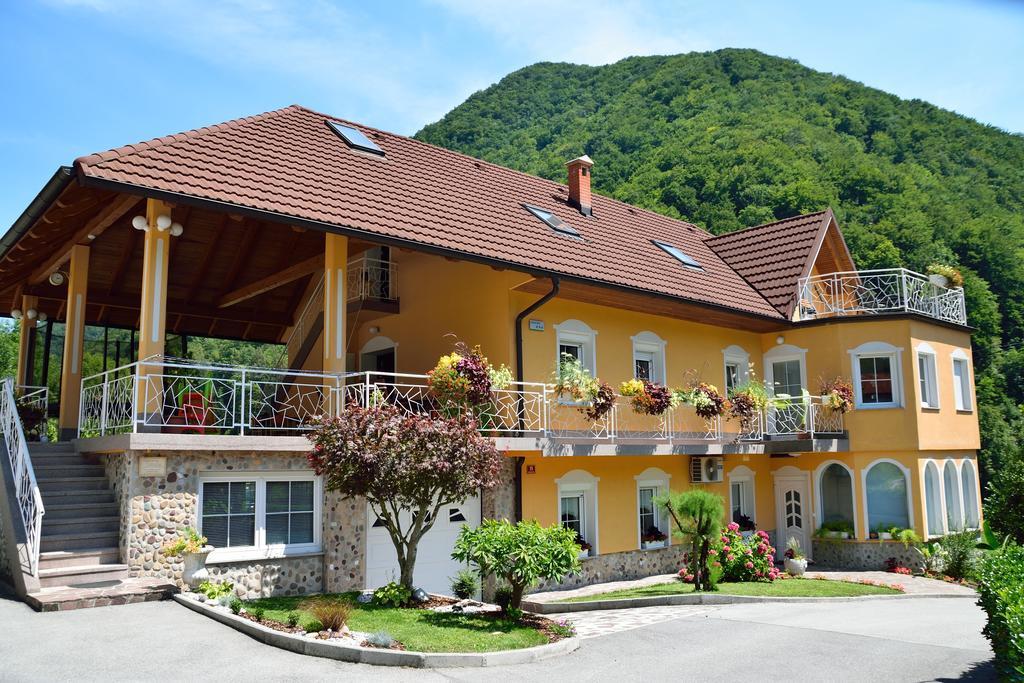 Apartment Sotocje Dolenja Trebusa Esterno foto